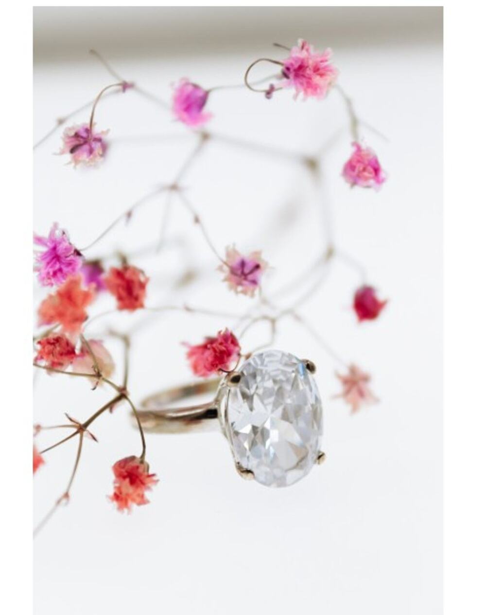 925 Sterling Silver CZ Ring Size 8 Seta